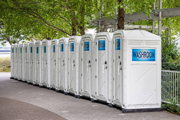 Best Temporary restroom rental  in North Lynnwood, WA
